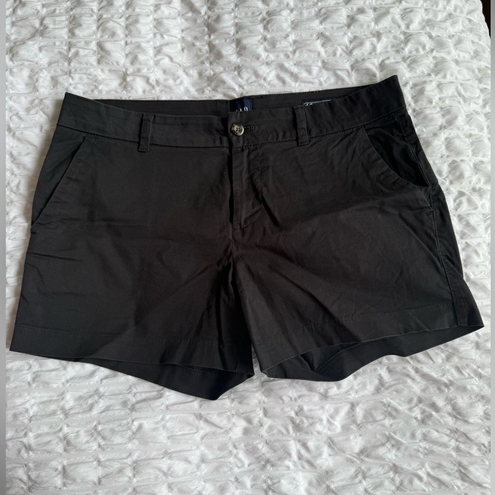 Gap Women's Relaxed Girlfriend Short - Size 12